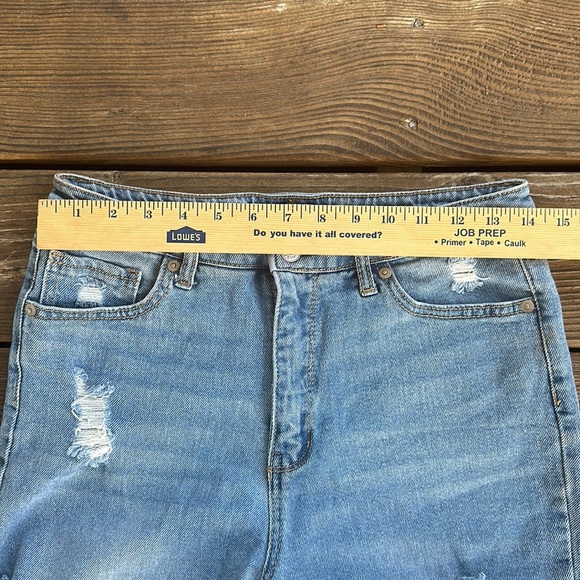 Wild Fable women’s high rise distressed jean shorts size 6 - Picture 7 of 9
